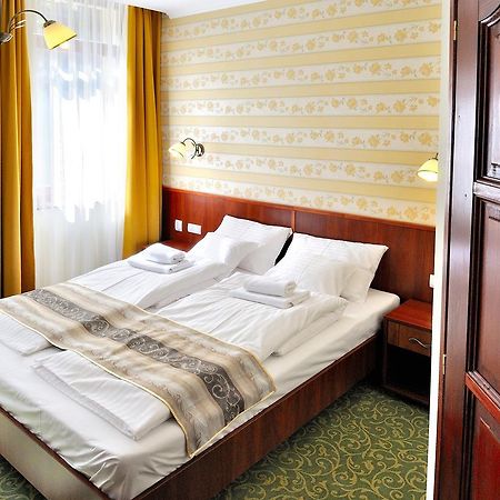 Partium Hotel セゲド エクステリア 写真