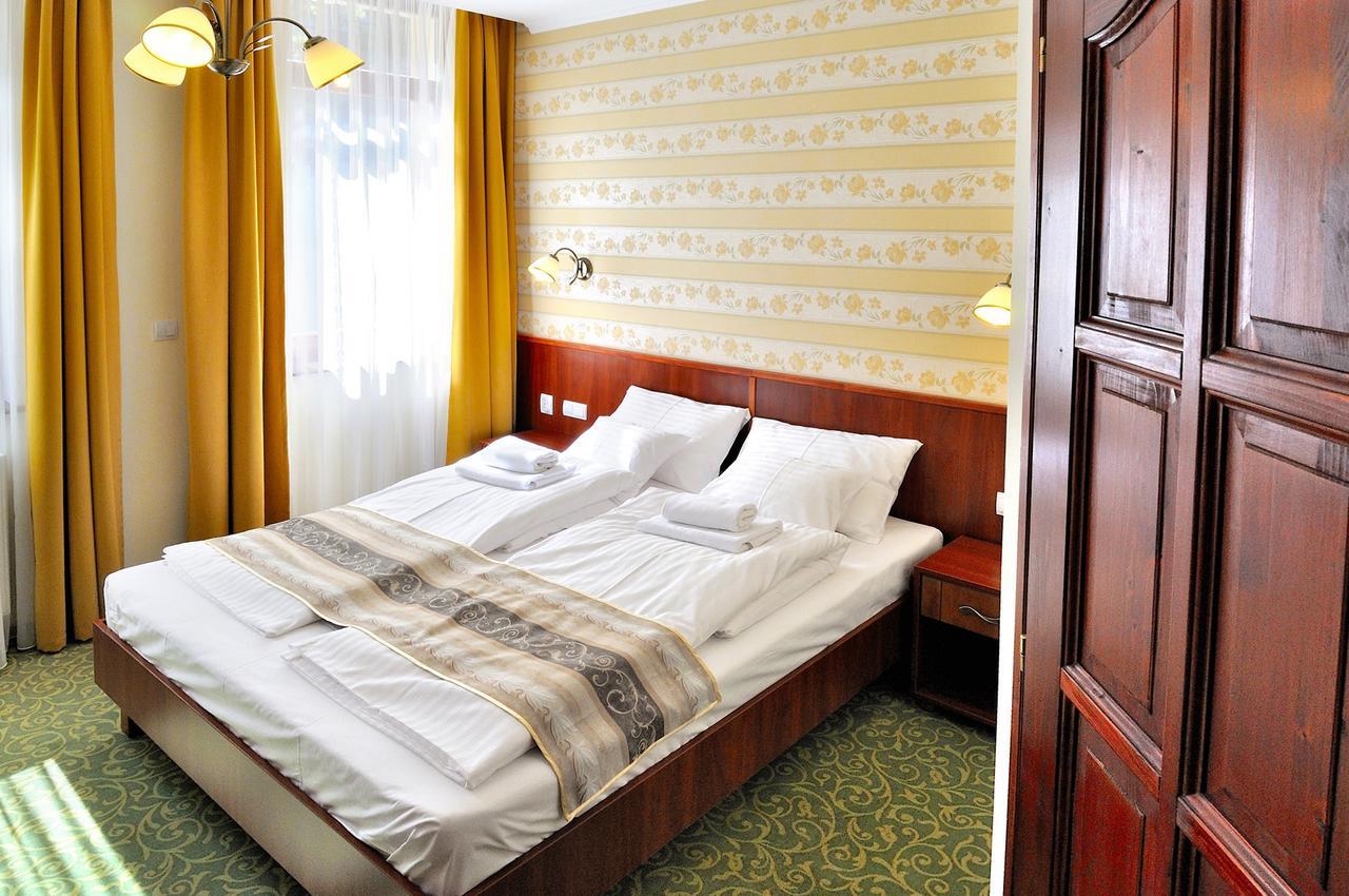 Partium Hotel セゲド エクステリア 写真
