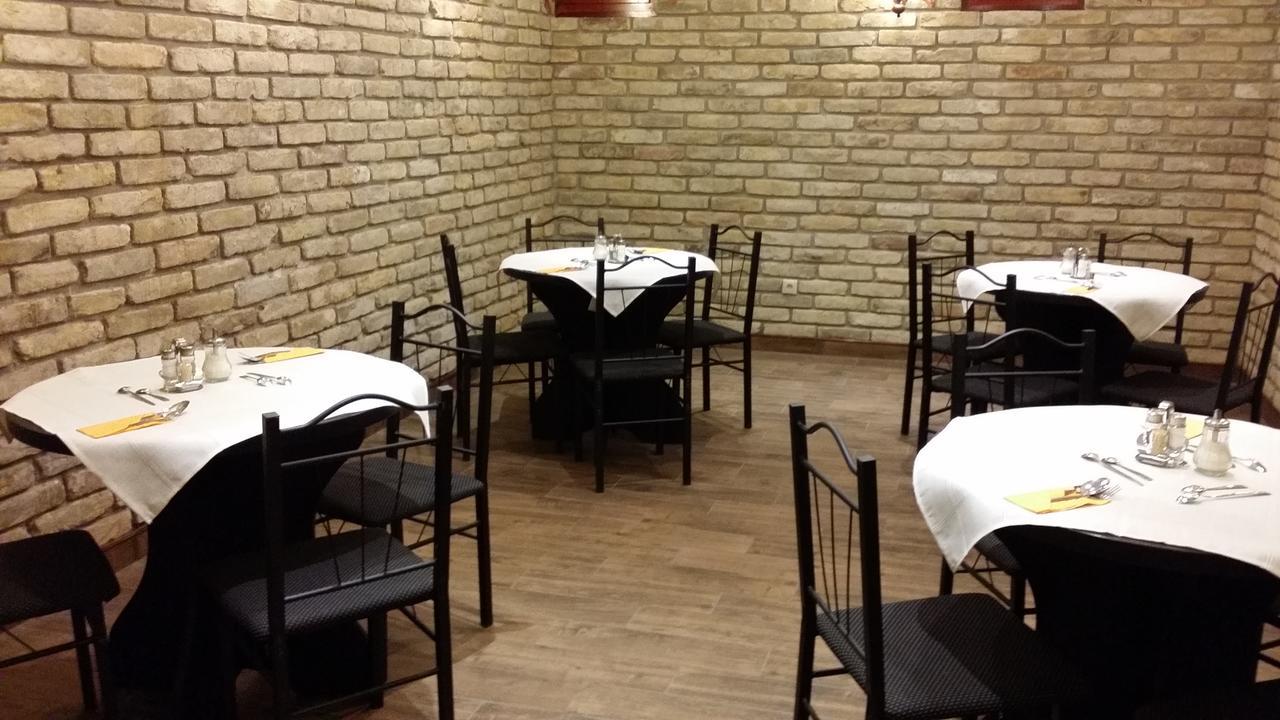 Partium Hotel セゲド エクステリア 写真
